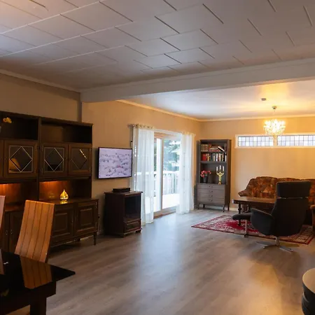 Spacious - Center * Stryn