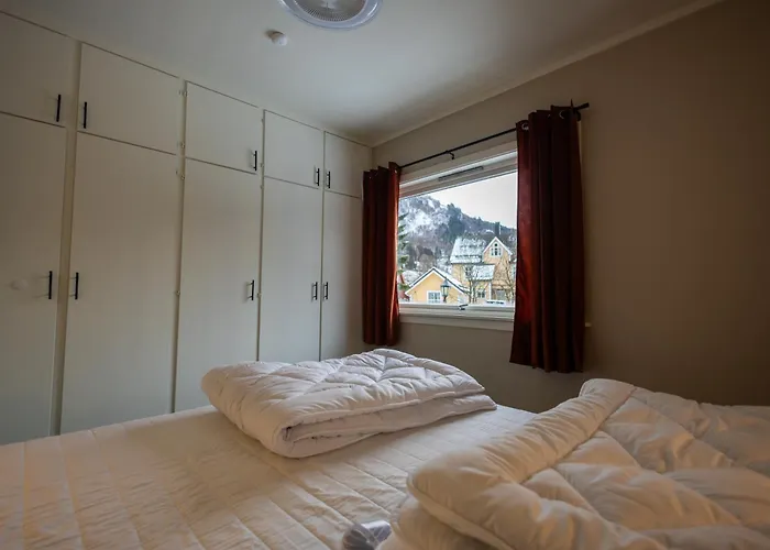 Spacious - Center Stryn